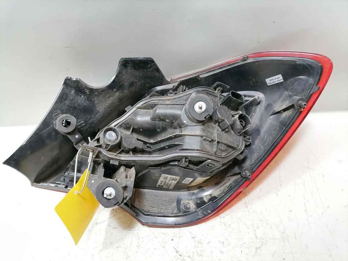 Opel Corsa E original Rücklicht Rückleuchte Schlussleuchte links außen 5-Türer Bj.2017